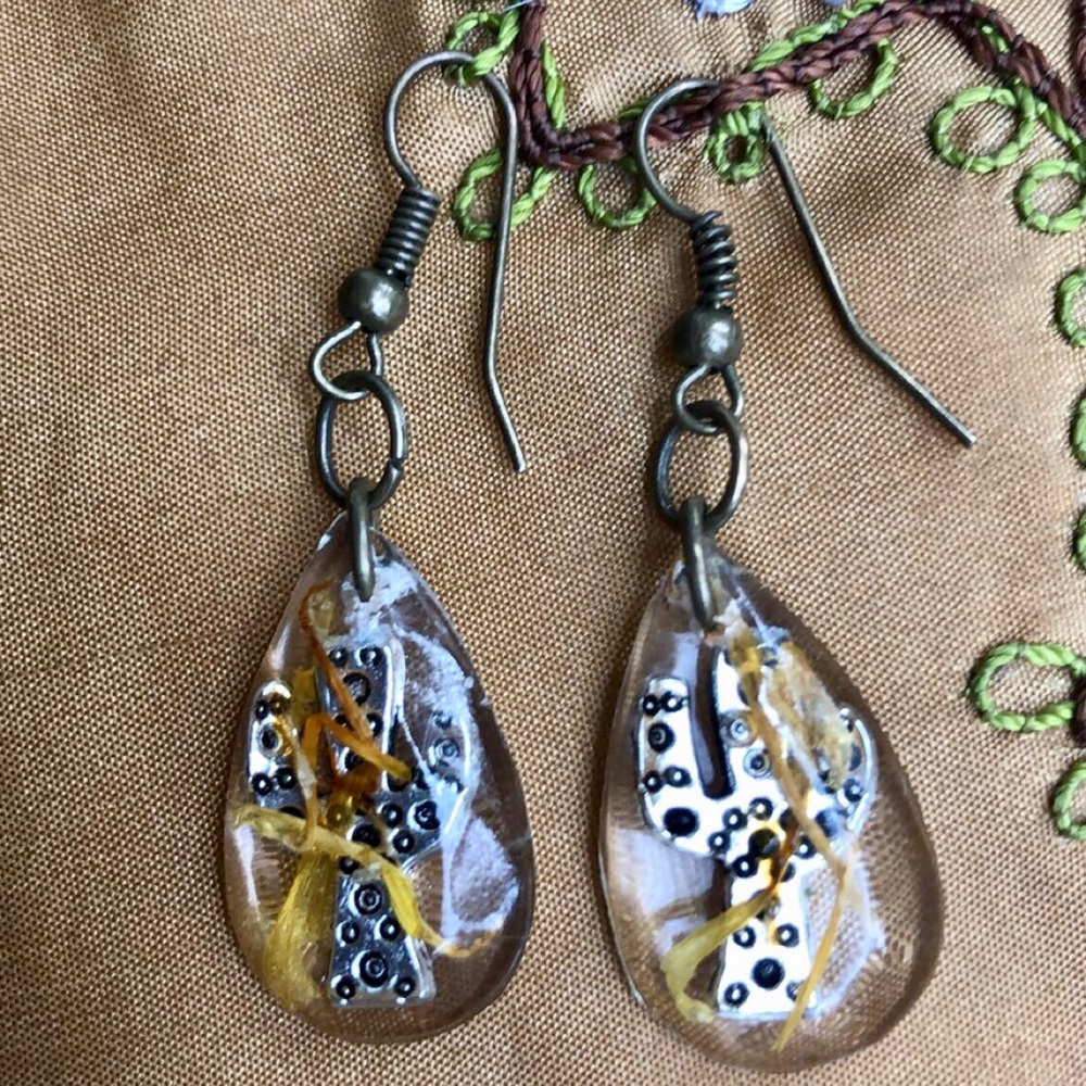 *HANDMADE* Resin Terrarium Earrings